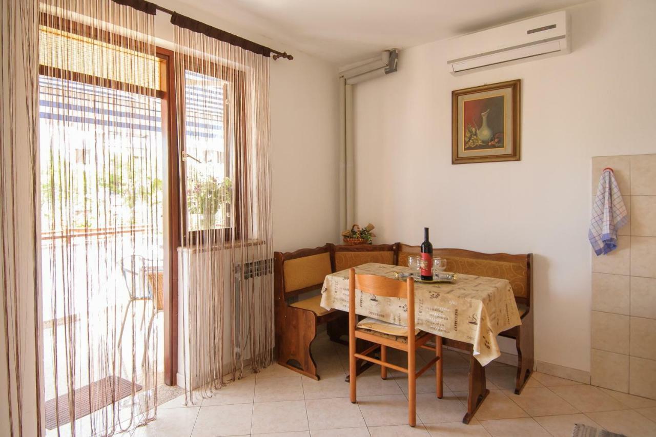 Apartments Nives Poreč Eksteriør bilde