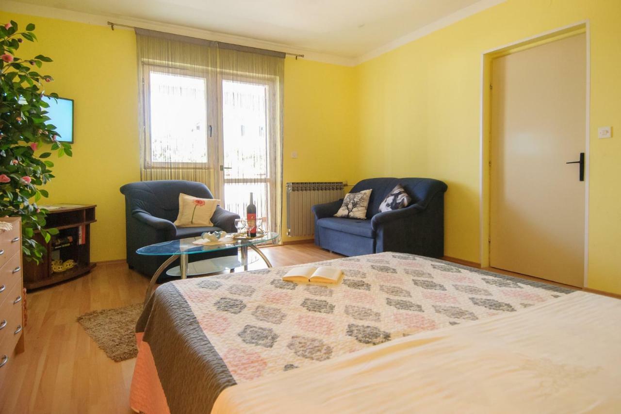 Apartments Nives Poreč Eksteriør bilde