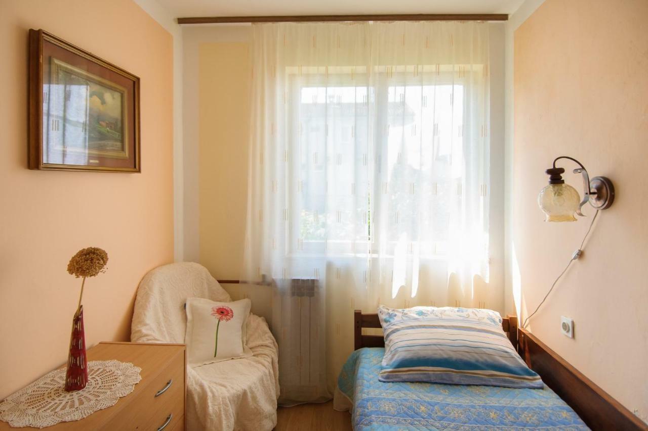 Apartments Nives Poreč Eksteriør bilde